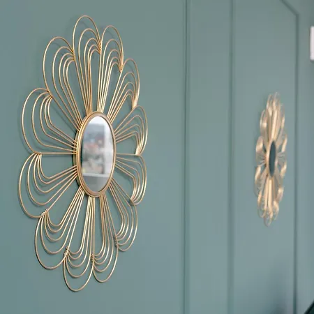 Lejlighed Elegant With Balcony In By Renters