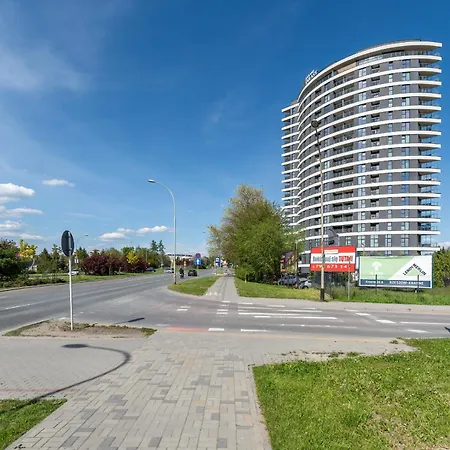 Elegant With Balcony In By Renters Appartement *