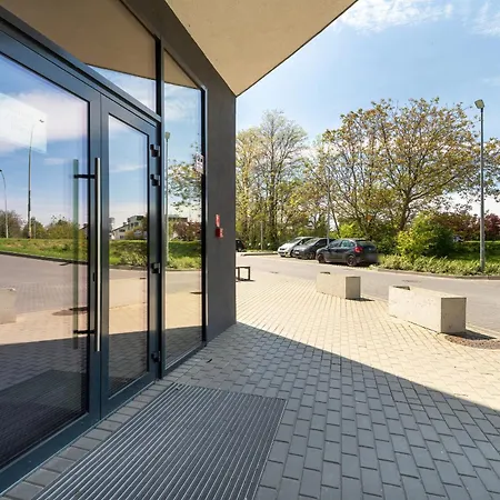 Elegant With Balcony In By Renters