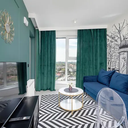 Appartement Elegant With Balcony In By Renters *