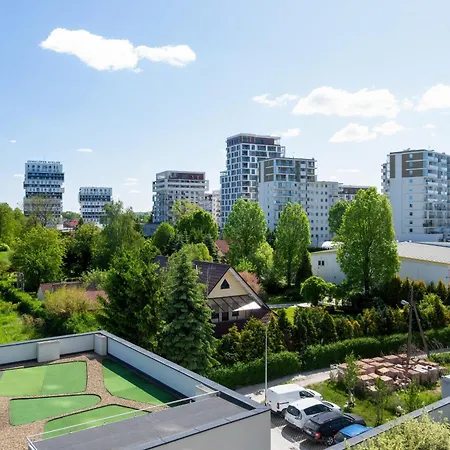 Elegant With Balcony In By Renters