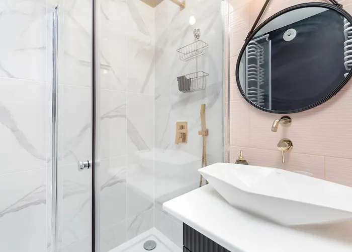 Elegant With Balcony In By Renters Rzeszów