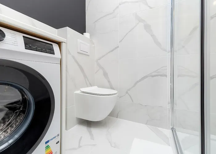 Apartman Elegant With Balcony In By Renters *