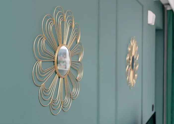 Appartement Elegant With Balcony In By Renters