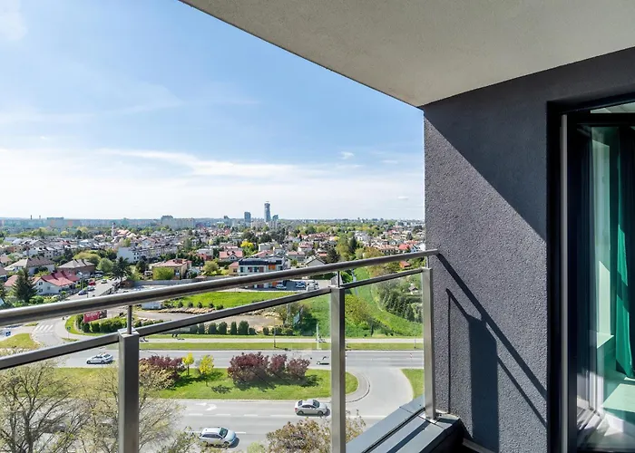 Elegant With Balcony In By Renters *