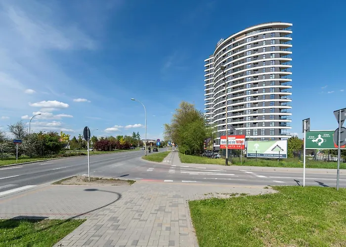 Elegant With Balcony In By Renters Appartement *