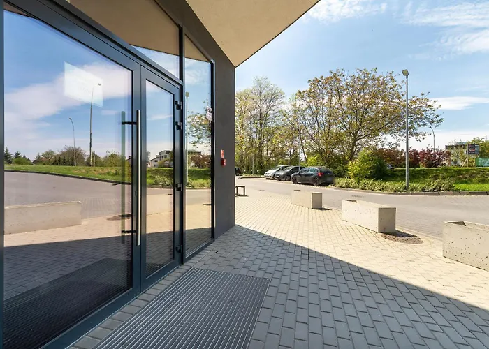 Elegant With Balcony In By Renters