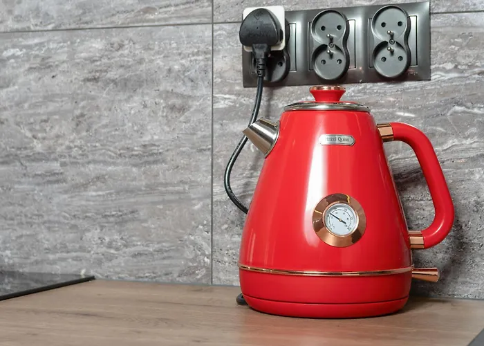 Elegant With Balcony In By Renters